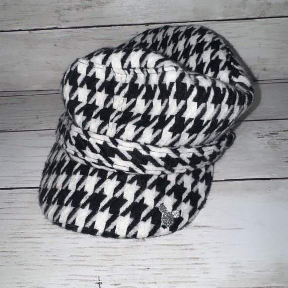 Disney Accessories - Disney Parks Hat Womens Adult White Black Houndstooth Newsboy Mickey Accent Cap